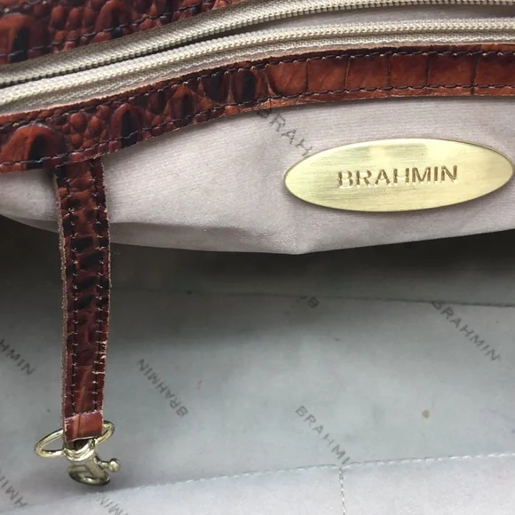 BRAHMIN Handbag. - Picture 12 of 16